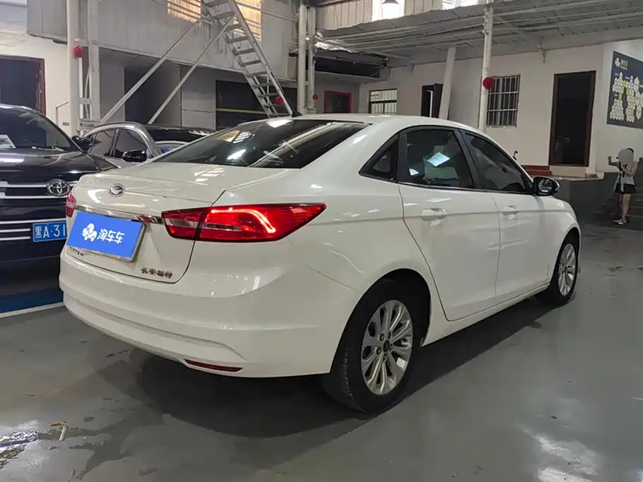 Escort 1.5 L Auto Fashion