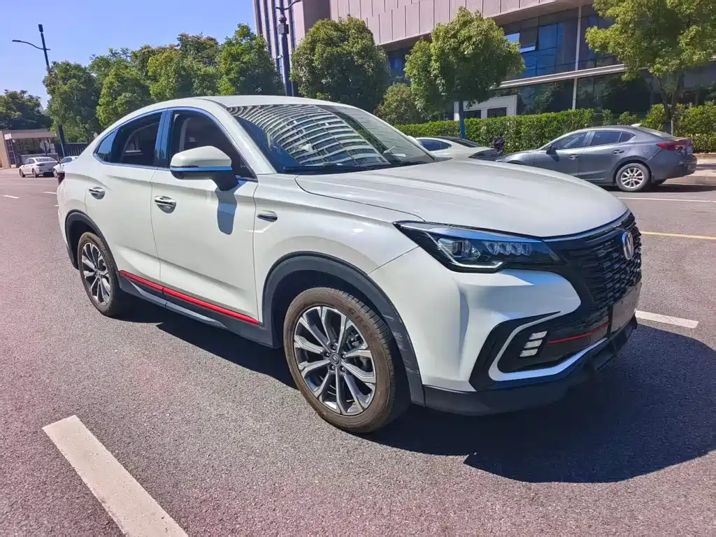 Changan CS85 Coupe 1.5 T DCT Distinguished