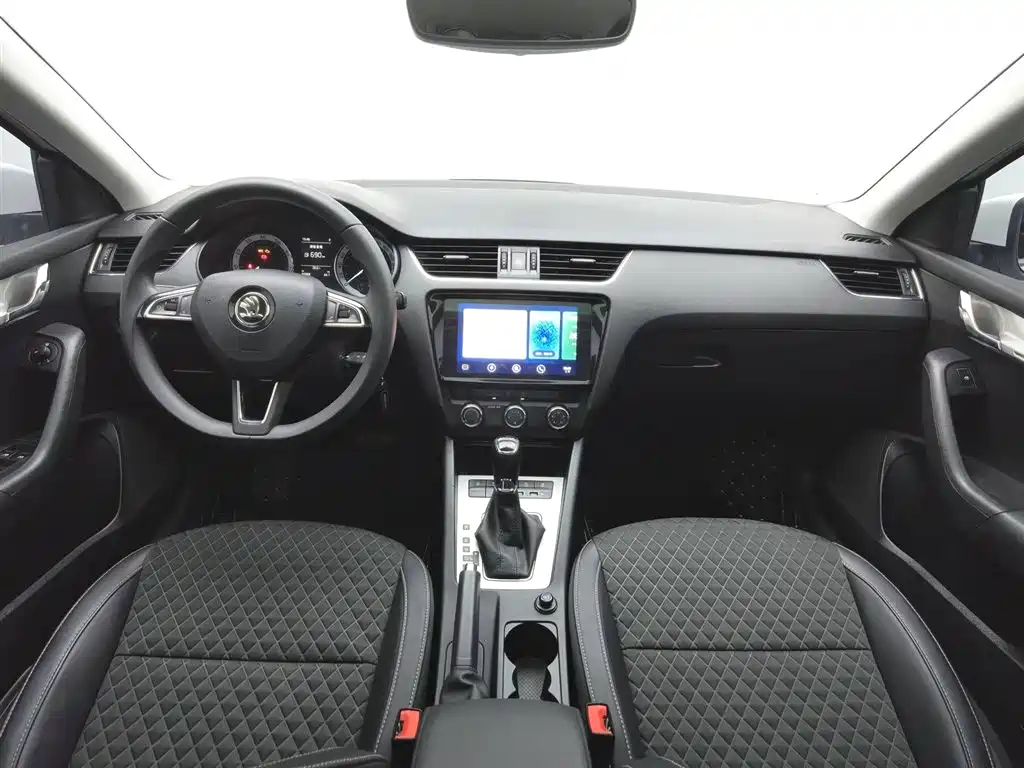 Octavia 1.5 L Auto Smart Travel Luxury CN-VI
