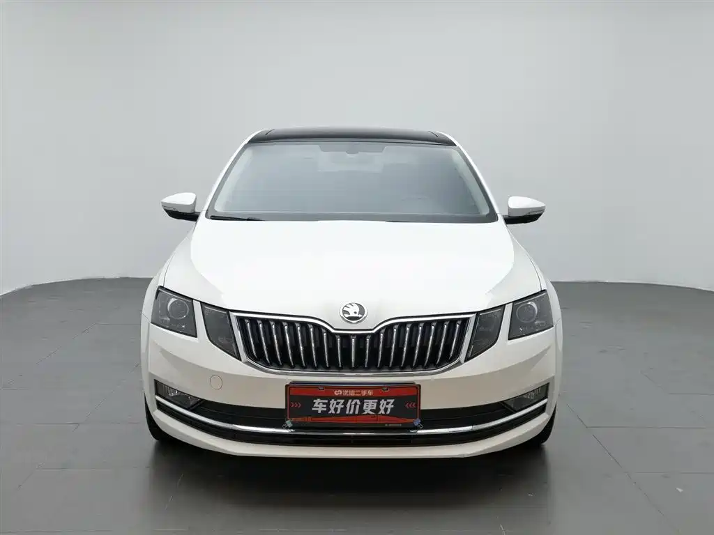 Octavia 1.5 L Auto Smart Travel Luxury CN-VI