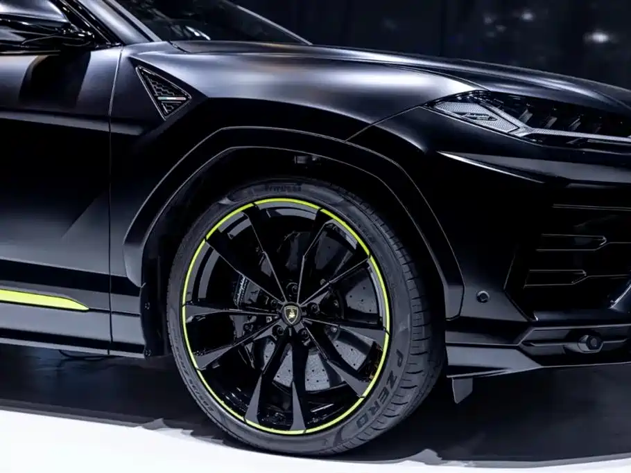 Urus 4.0 T V8
