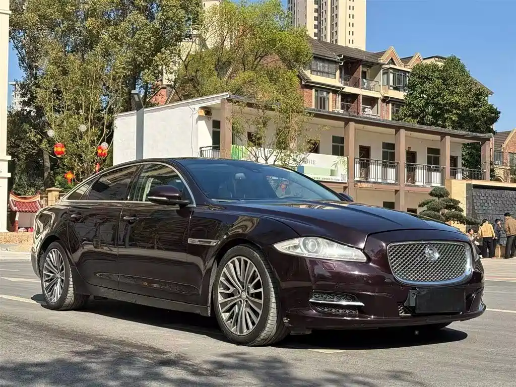 Jaguar XJ XJL 5.0 Panoramic Opulent