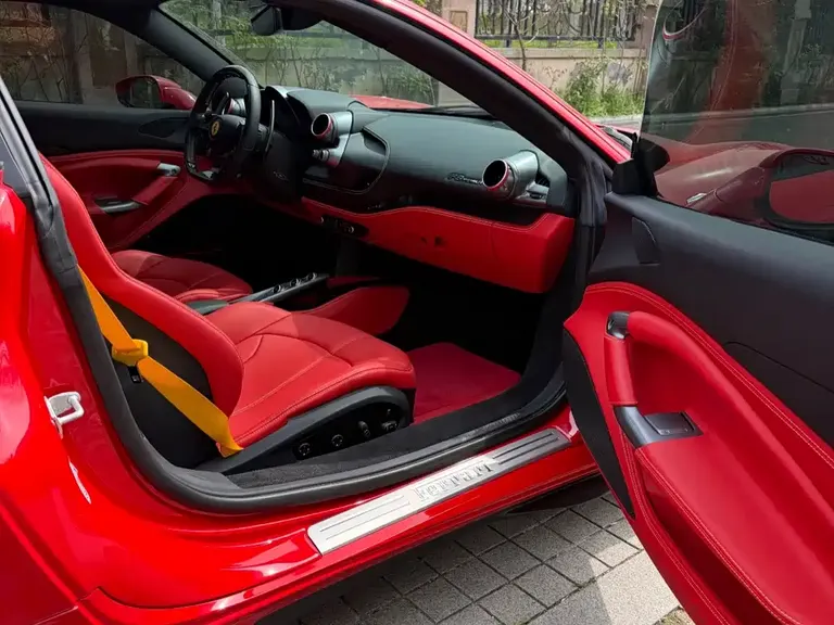 Ferrari F8 Tributo 3.9 T V8