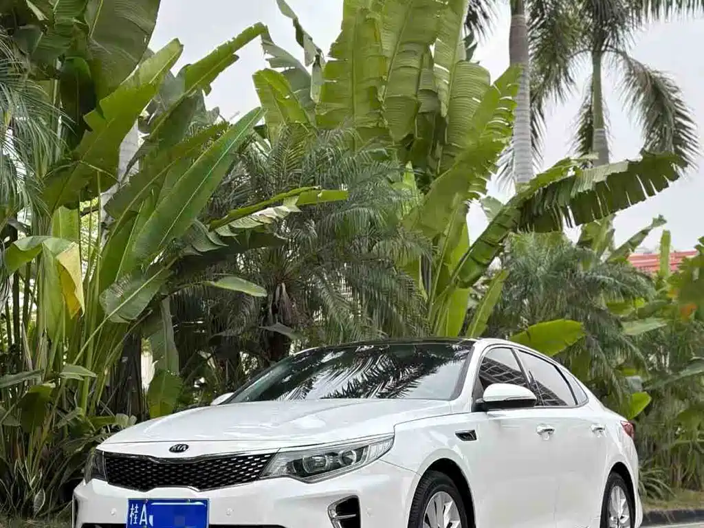 Kia K5 1.6 T Auto LUX
