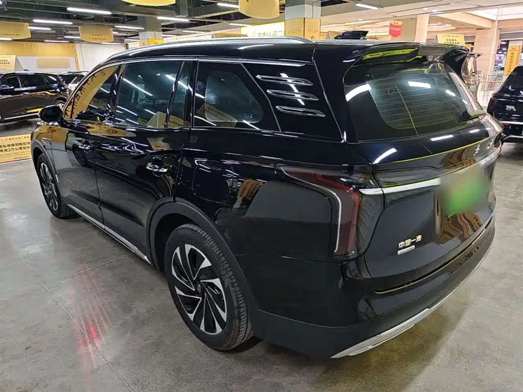 Hongqi HS7 PHEV 2.0 T PHEV 4 WD Flagship Smooth 6-seat