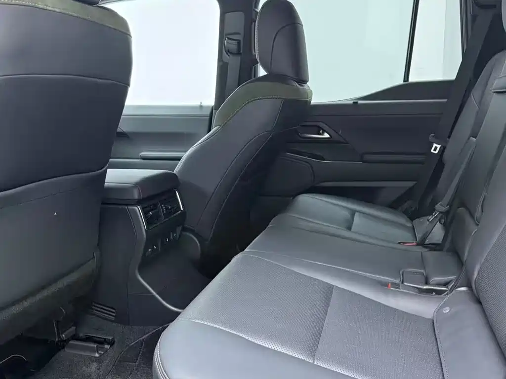 Lexus GX OVERTRAIL Far Peak