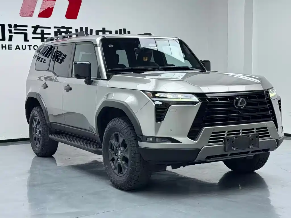 Lexus GX OVERTRAIL Far Peak