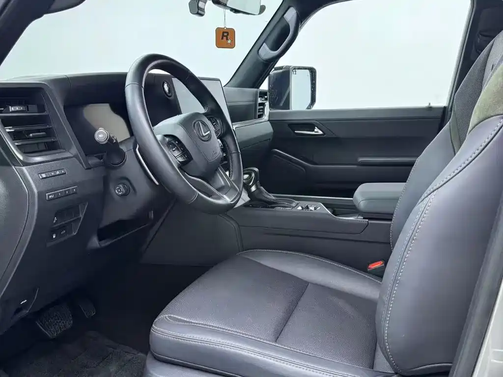 Lexus GX OVERTRAIL Far Peak