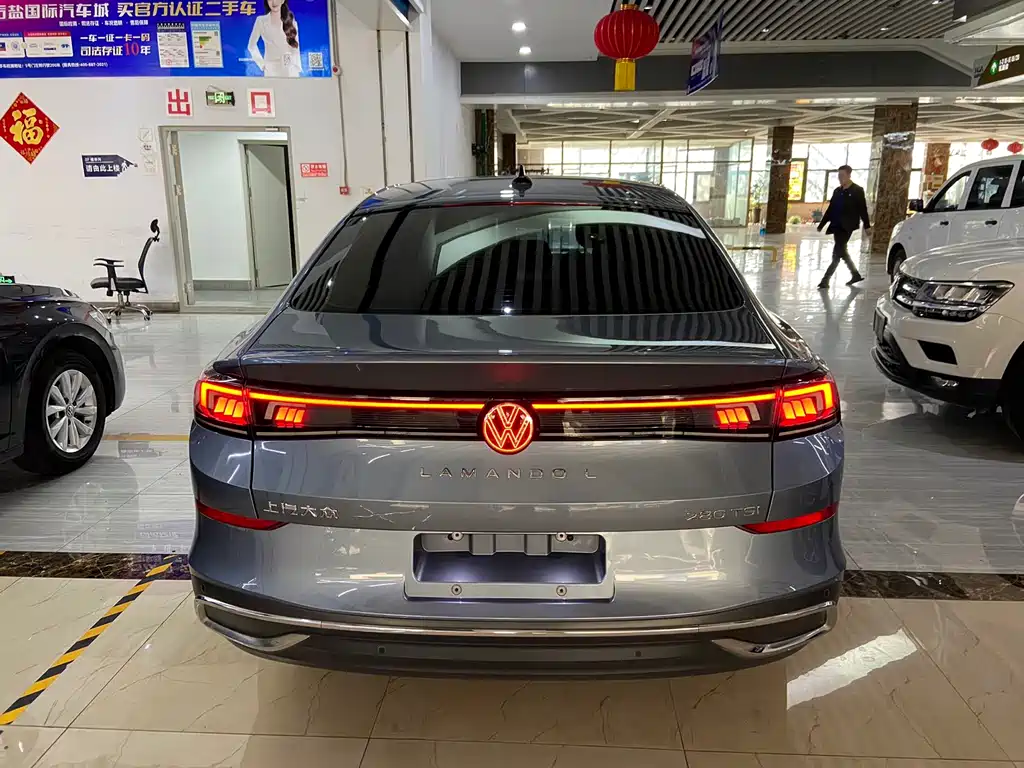 Lamando Lamando L 280 TSI DSG Spicy Cool