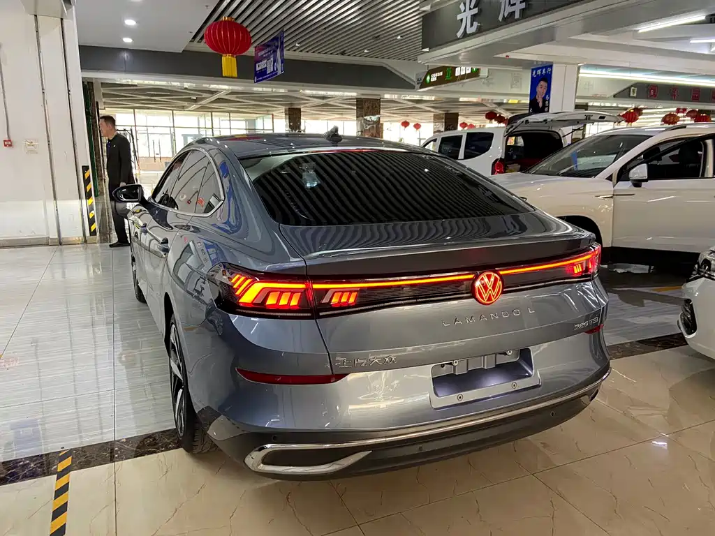Lamando Lamando L 280 TSI DSG Spicy Cool