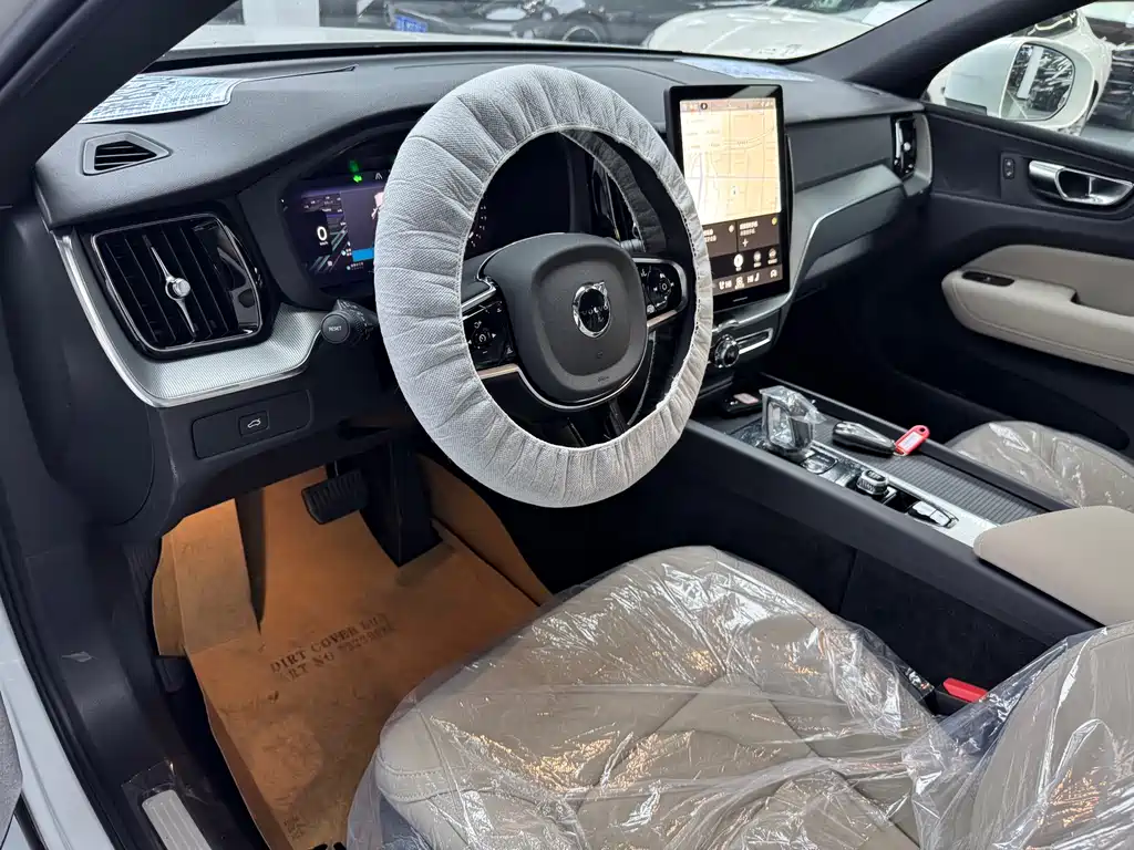 Volvo XC60 B5 4 WD Smart Ease Luxury