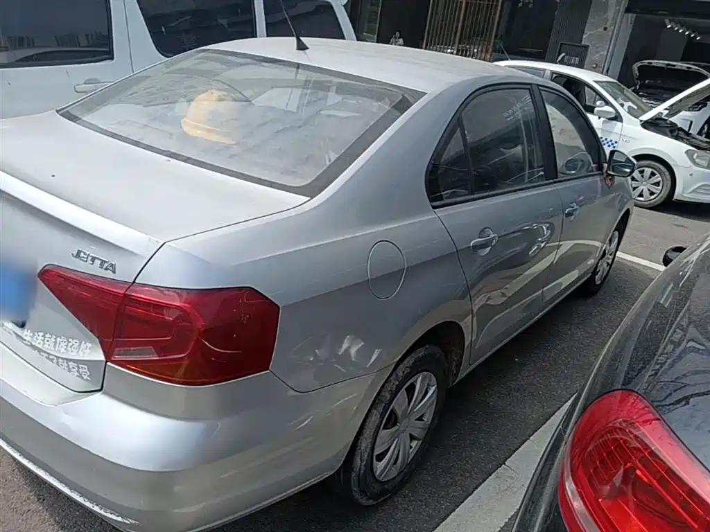 Jetta 1.4 L Manual Fashion