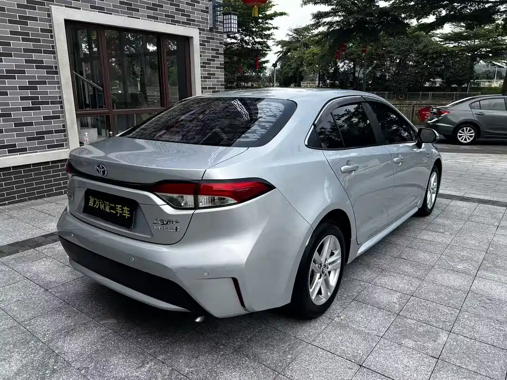 Levin Dual Engine 1.8 H E-CVT Progressive