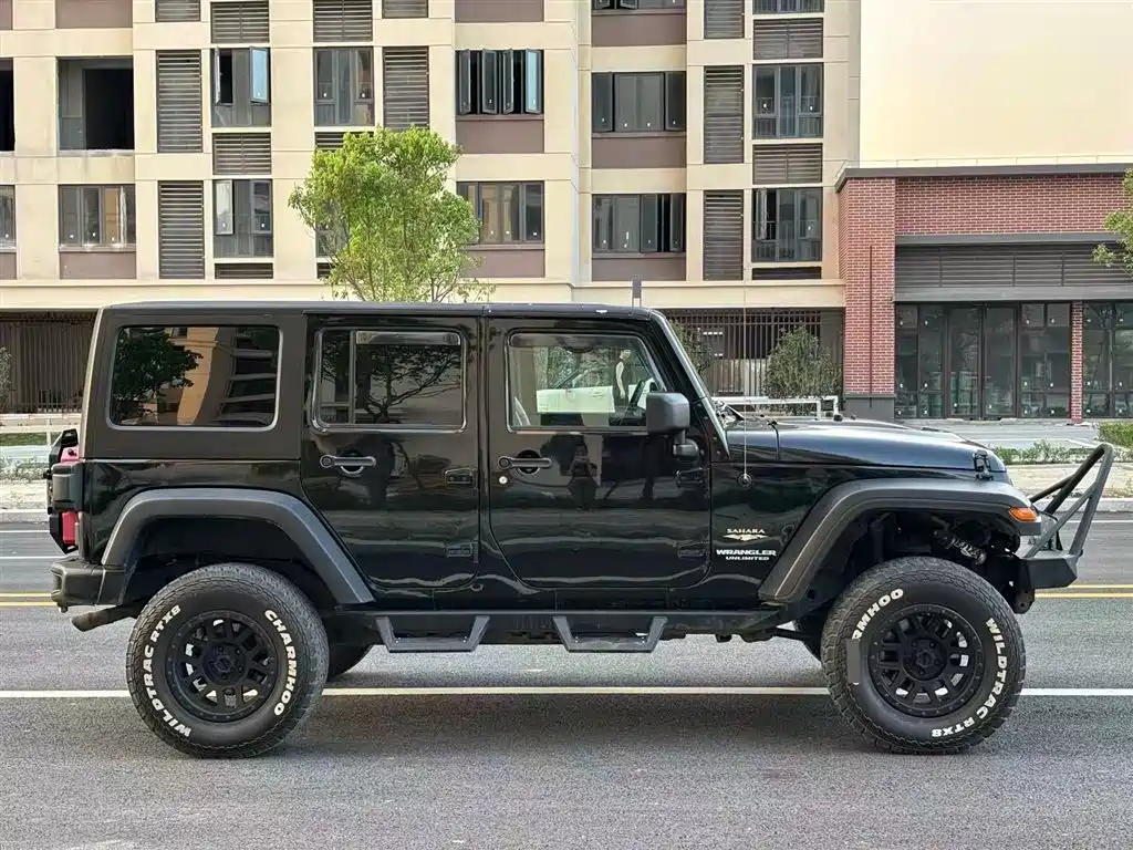 Wrangler 3.6 L Sahara 4-door