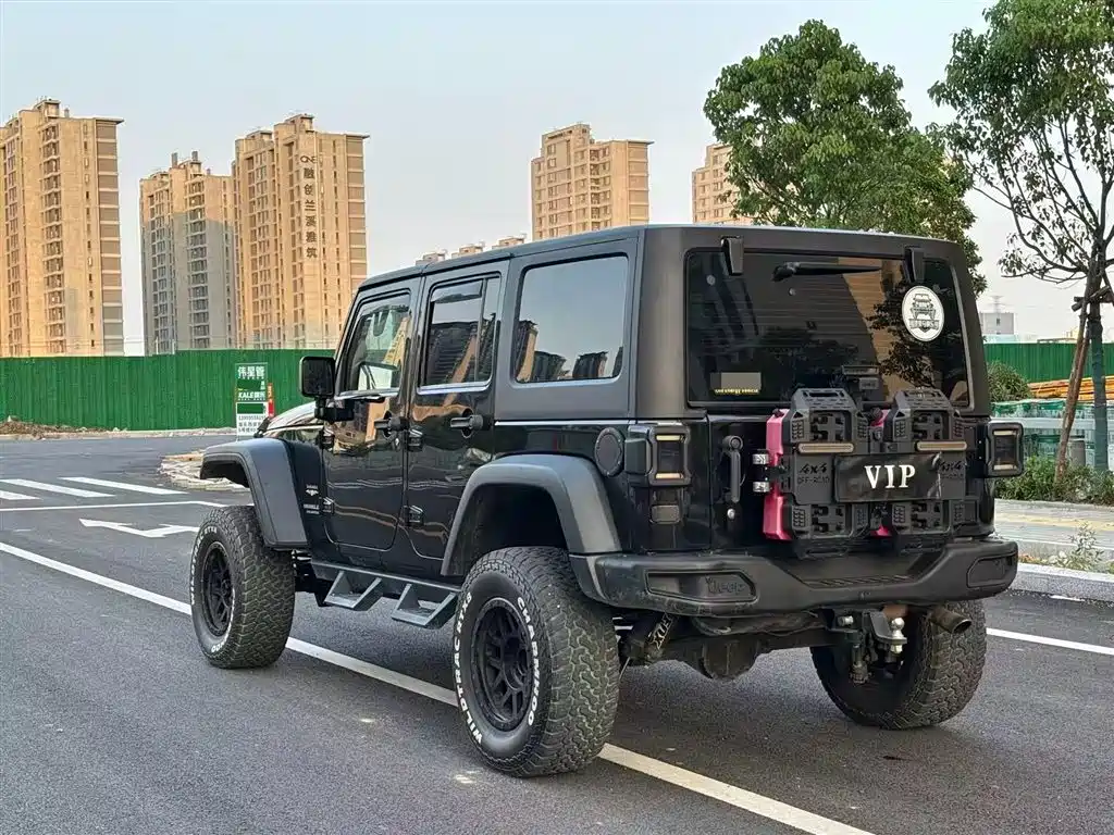 Wrangler 3.6 L Sahara 4-door