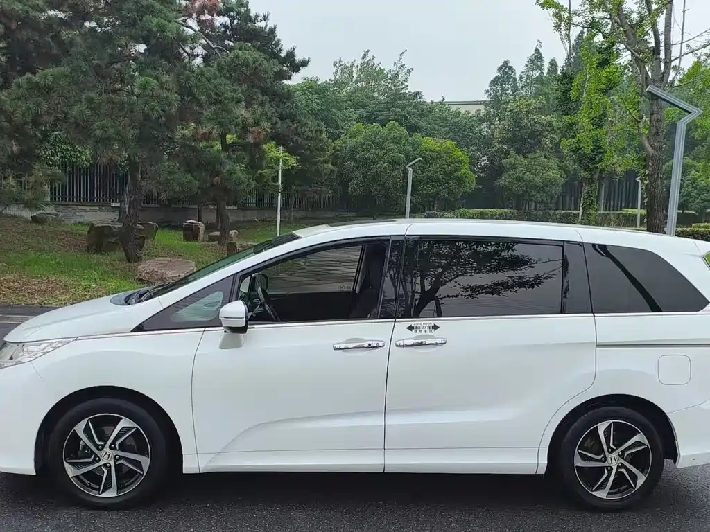 Odyssey Facelift 2.4 L Smart Enjoyment