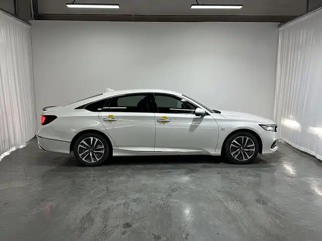 Accord Sharp· Hybrid 2.0 L Sharp Cool