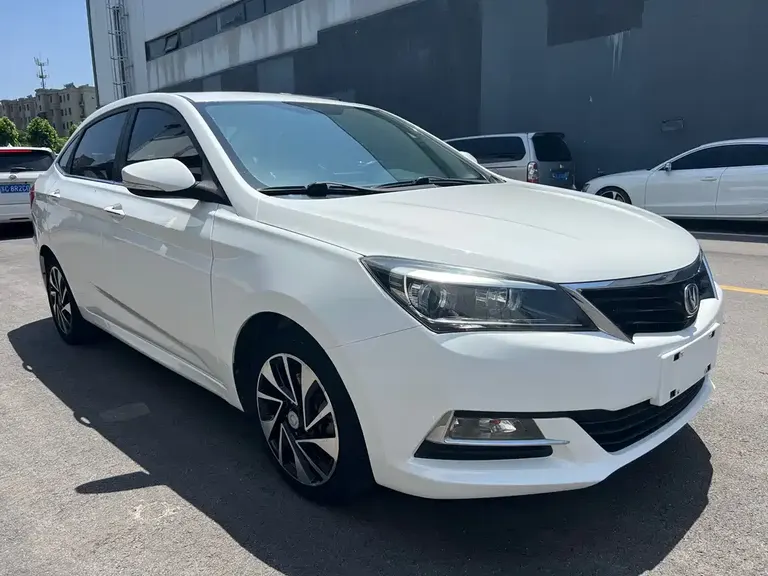 Changan Yuexiang V7 悦翔V7 2015款 1.6 L 自动乐趣型 国IV