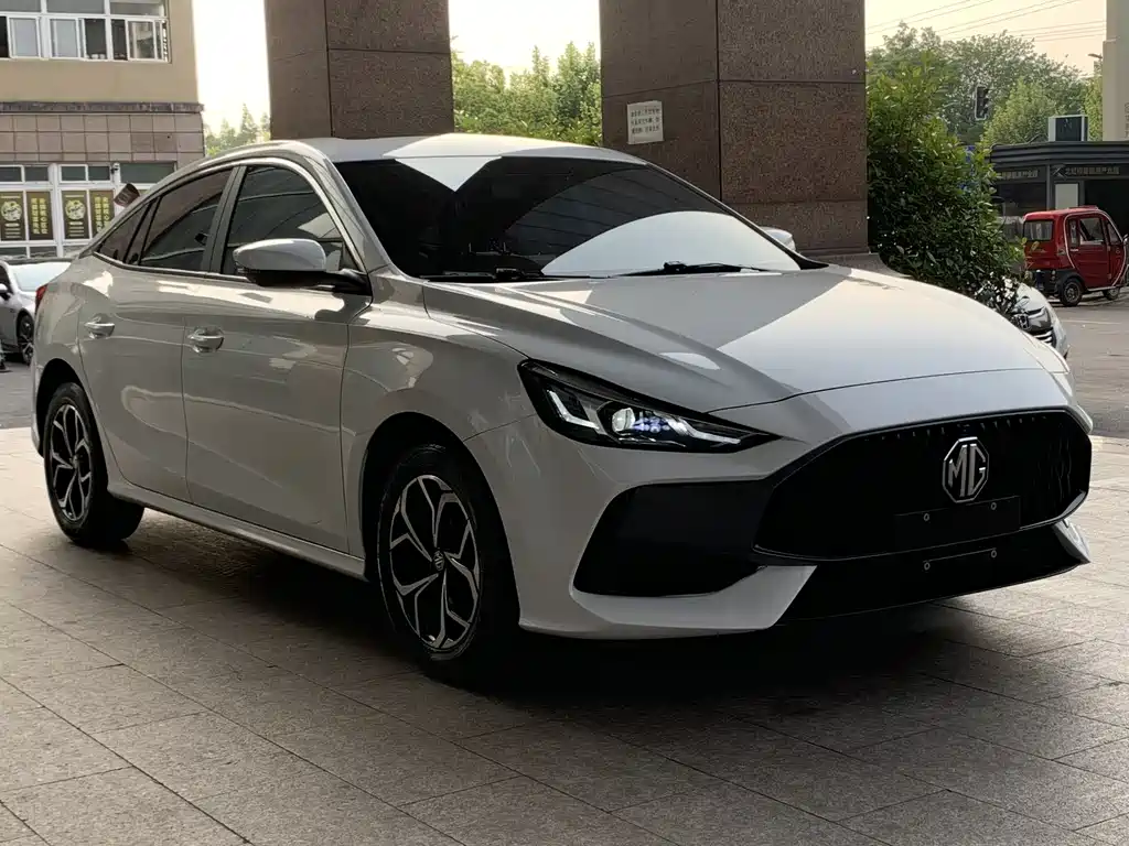 MG5 180 DVVT CVT Youth Style