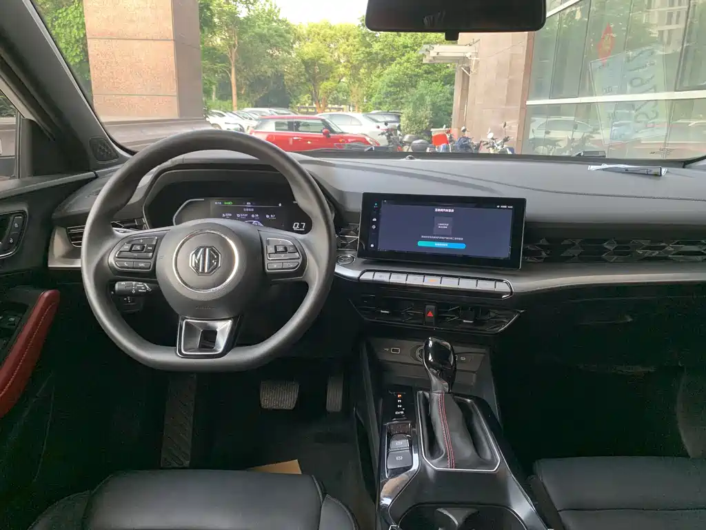 MG5 180 DVVT CVT Youth Style
