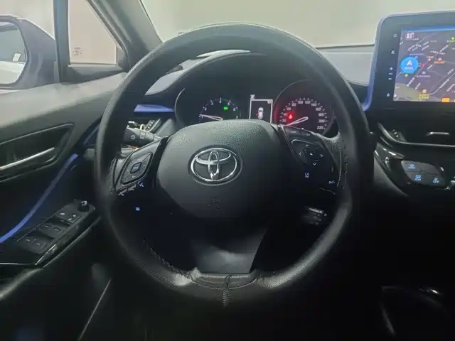 Toyota C-HR 2.0 L Leading CN-VI