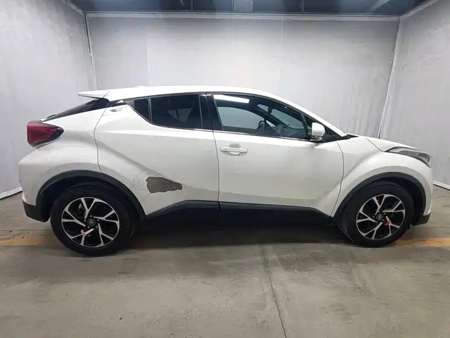 Toyota C-HR 2.0 L Leading CN-VI