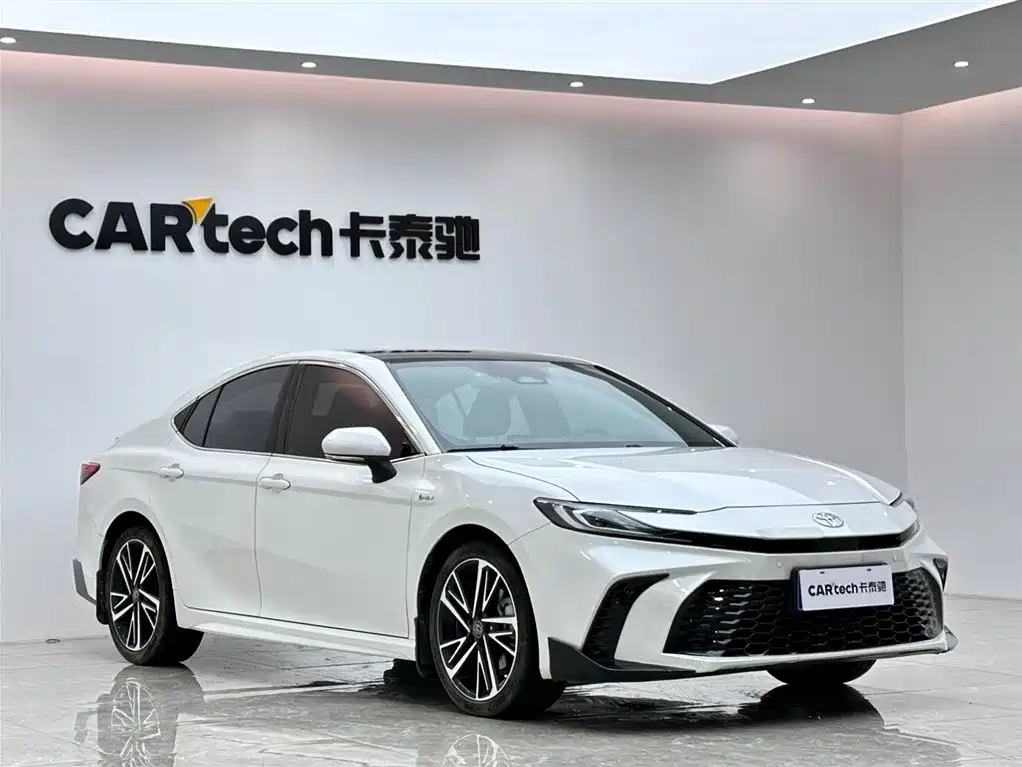 Camry Dual Engine 2.0 HS Sport