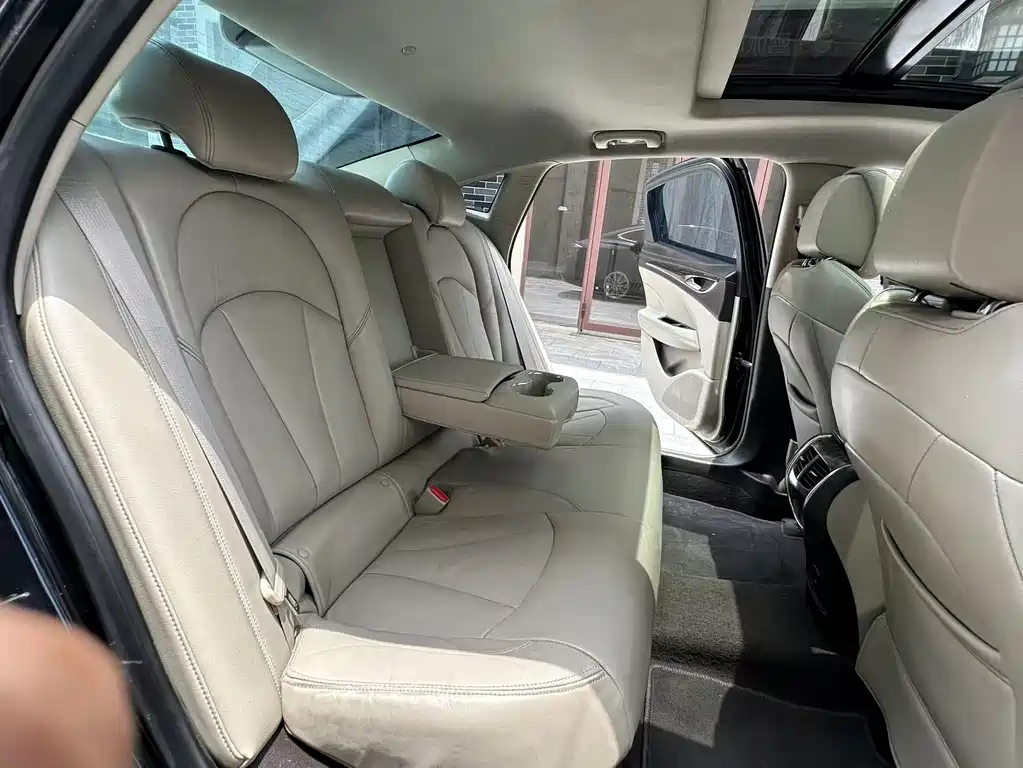 LaCrosse Facelift 20 T Leading