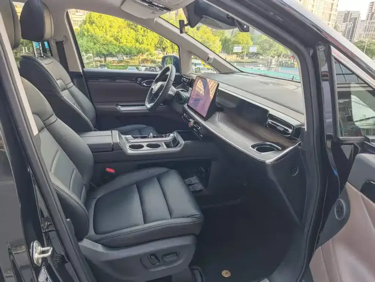 GAC Trumpchi E8 NEV 传祺E8 PHEV 2024款 150 km MAX