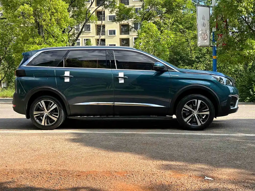 Peugeot 5008 380 THP 7-seat Elite