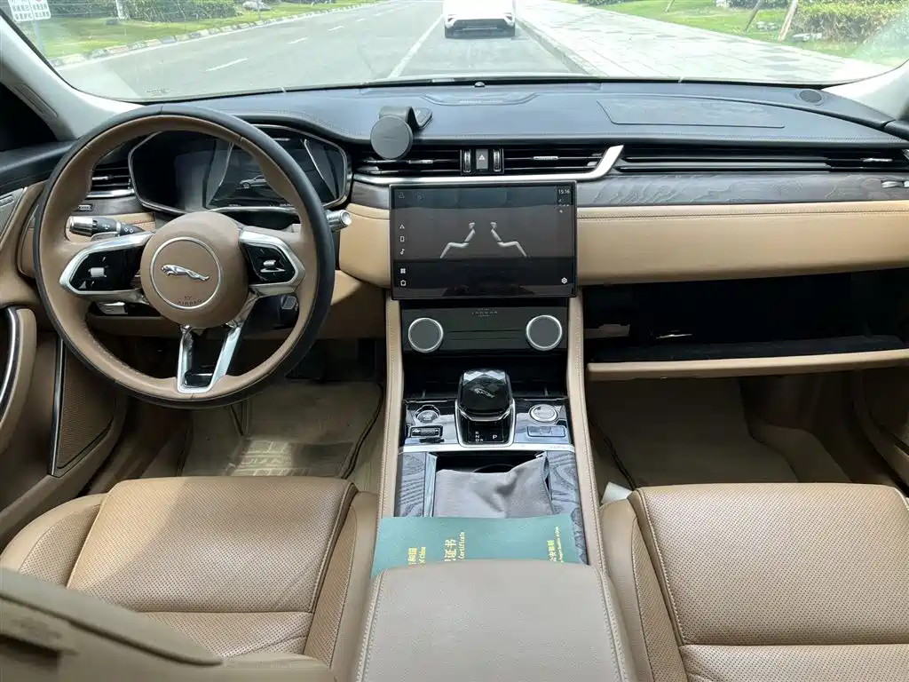 Jaguar XFL XFL 2.0 T P250 2 WD Elite Sport