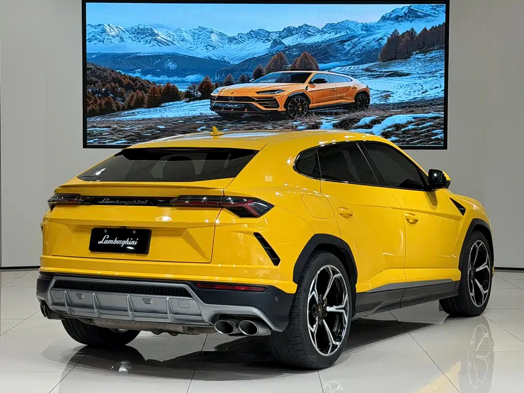 Urus 4.0 T V8