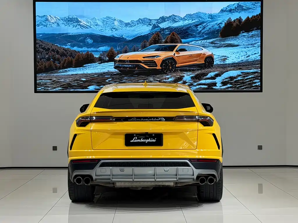 Urus 4.0 T V8