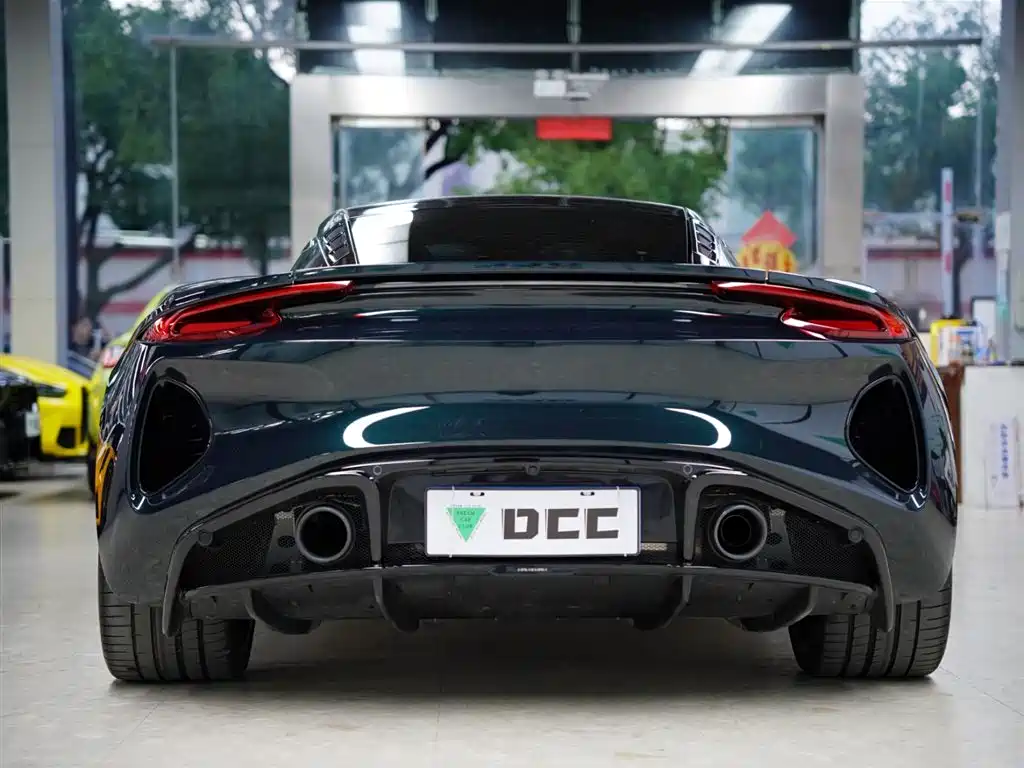EMIRA 2.0 T DCT First Edition