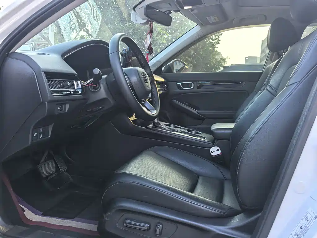 Integra 240 TURBO CVT Premium