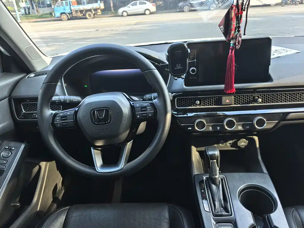 Integra 240 TURBO CVT Premium