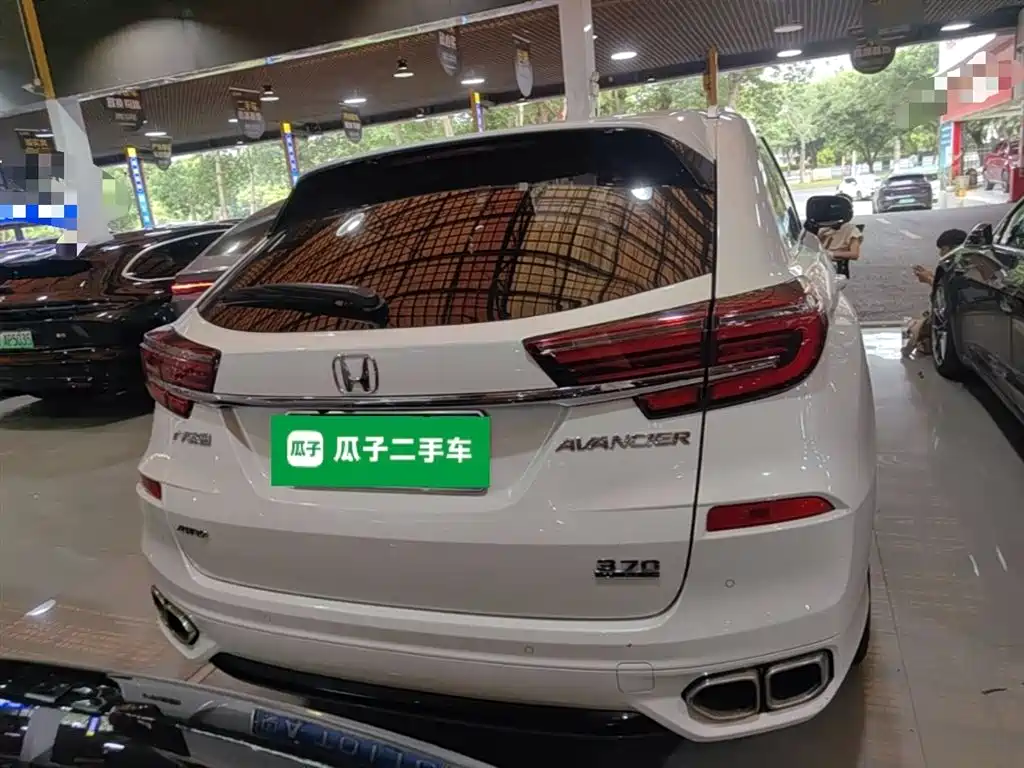 Avancier 370 TURBO 4 WD Supreme