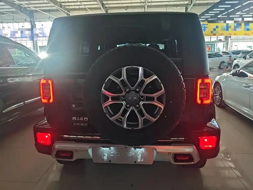 BAIC BJ40 2.0 T City Hunter Glory