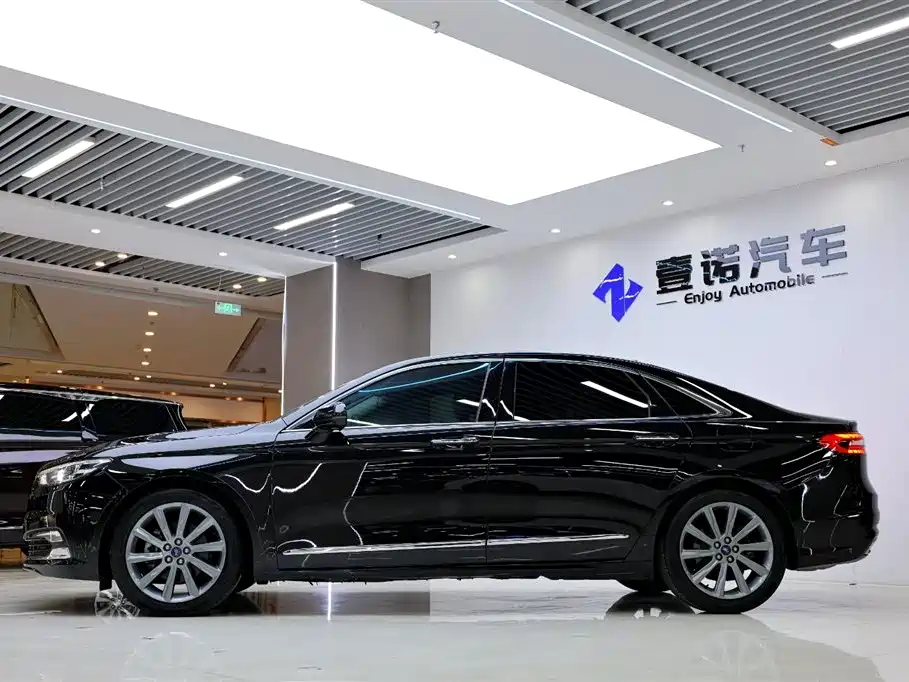 Taurus EcoBoost 245 Premium