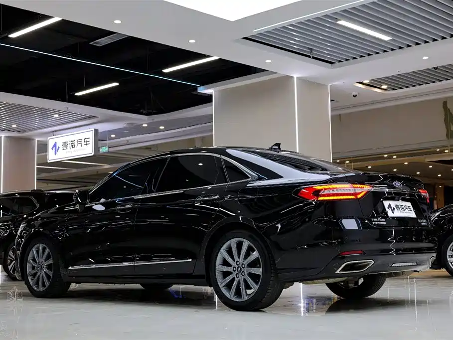 Taurus EcoBoost 245 Premium