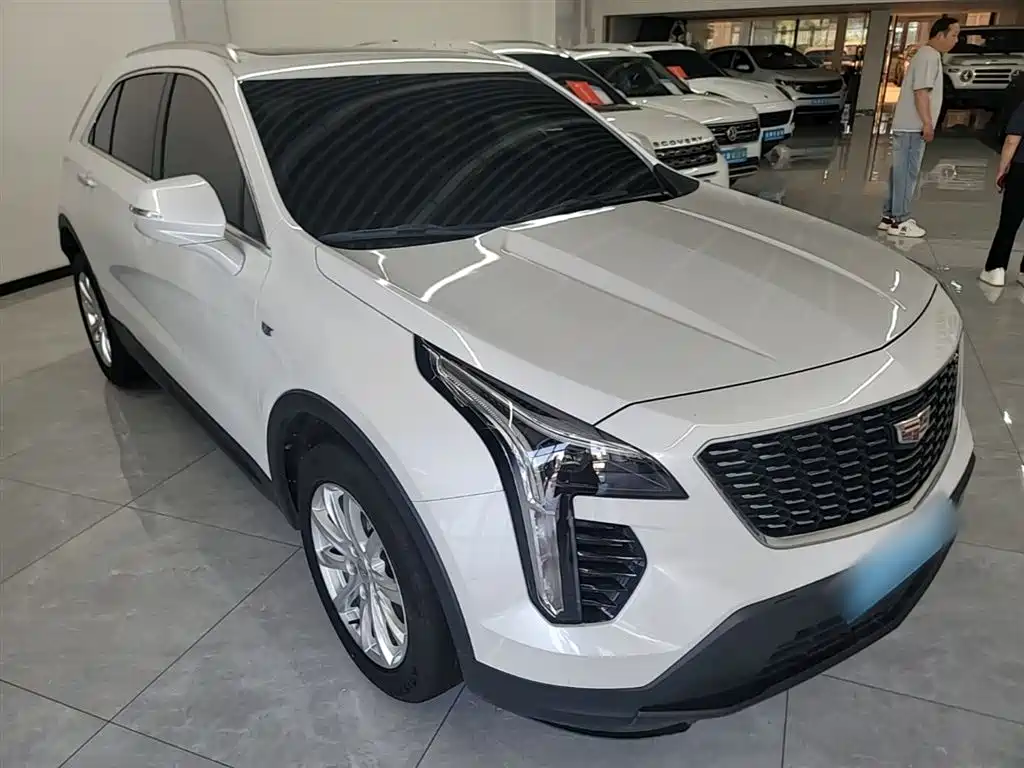 Cadillac XT4 28 T 2 WD Tech