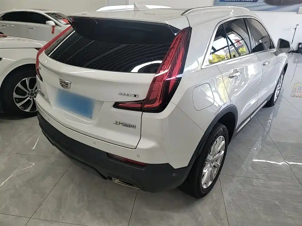 Cadillac XT4 28 T 2 WD Tech