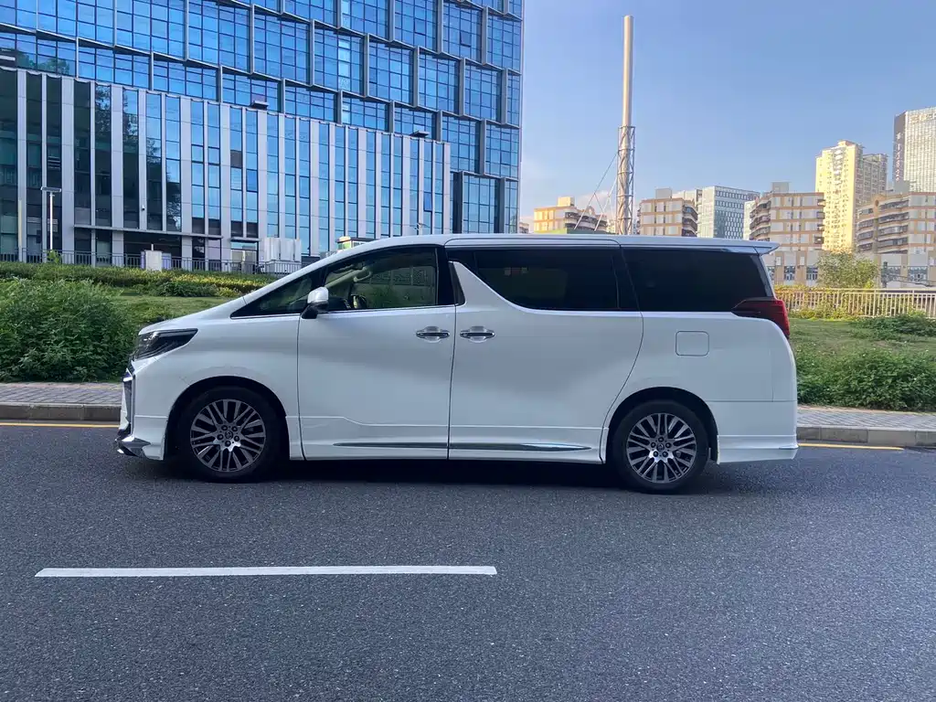 Alphard 3.5 L Luxury
