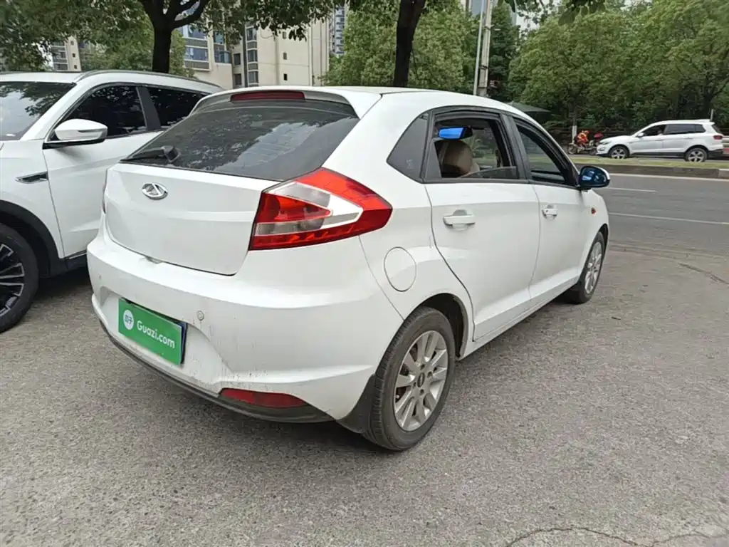 Fengyun 2 1.5 L Manual New Sharp