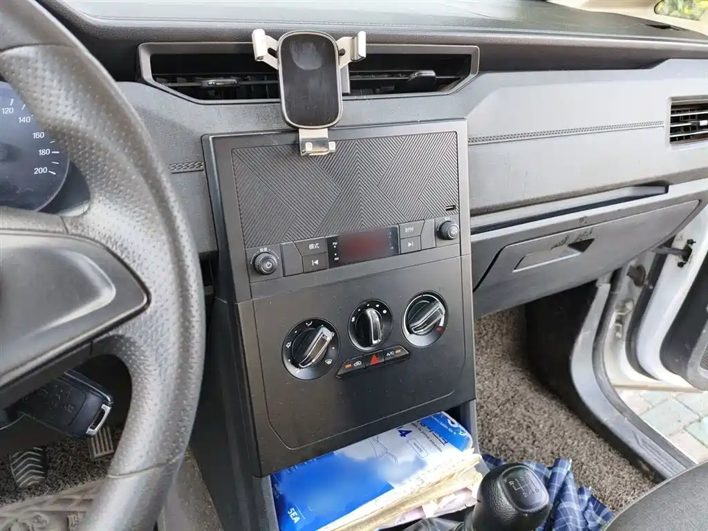 Wuling Hongguang PLUS 五菱宏光PLUS 2019款 1.5 T 手动标准型 7座