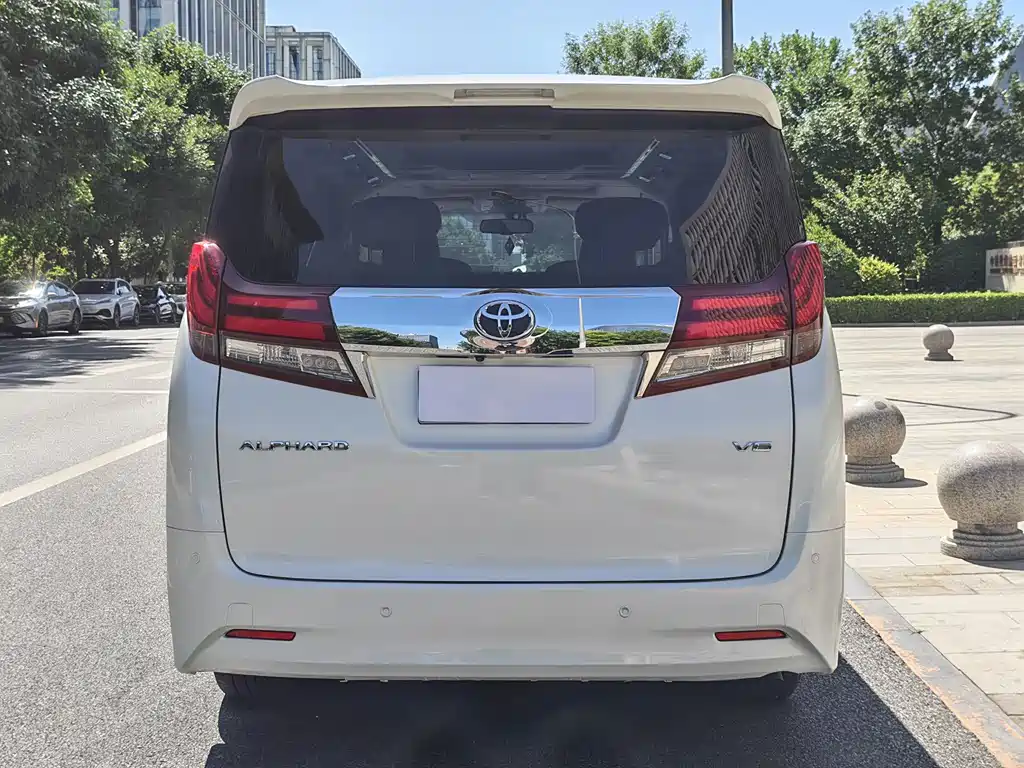 Alphard 3.5 L Luxury