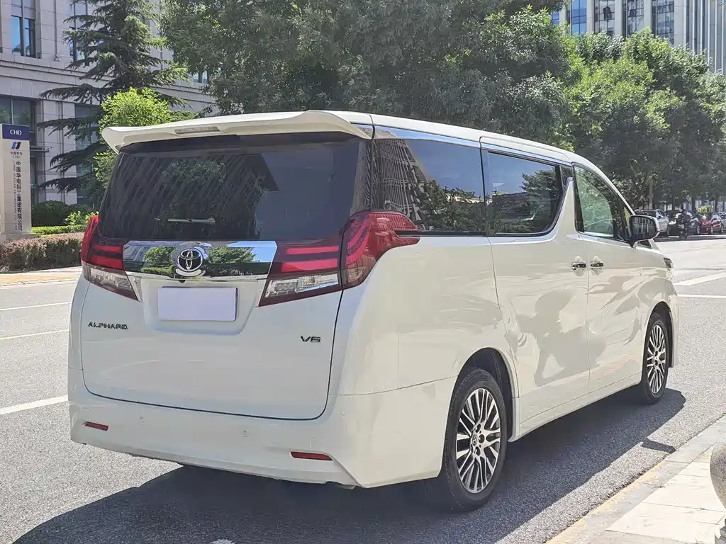 Alphard 3.5 L Luxury