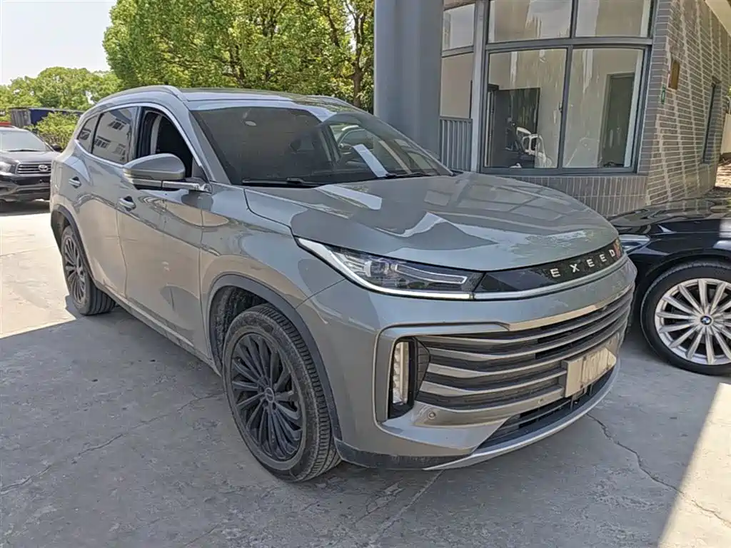 Exeed Lingyun 星途凌云 2023款 300 T 两驱星耀版