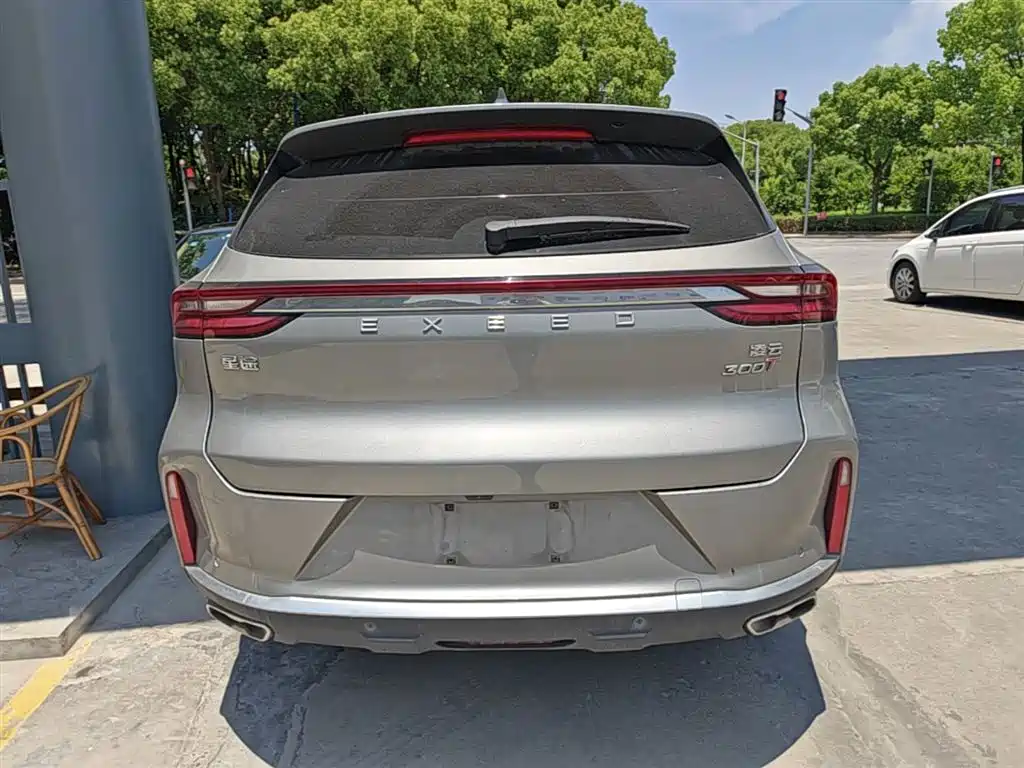 Exeed Lingyun 星途凌云 2023款 300 T 两驱星耀版