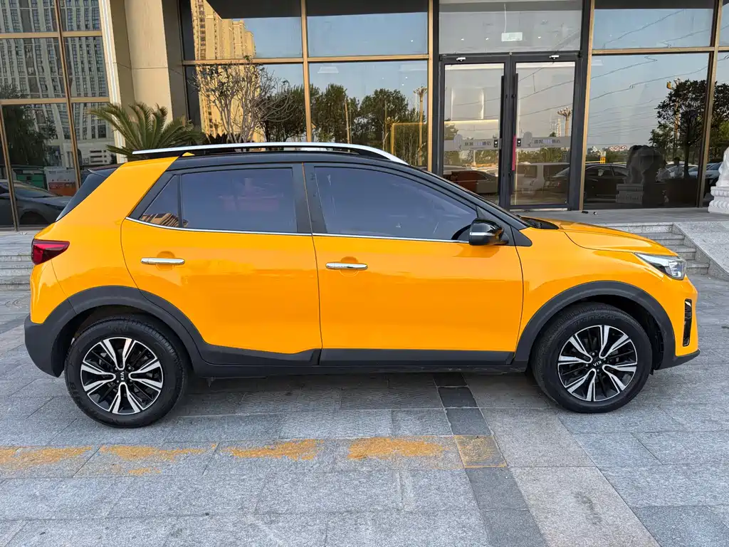 Stonic 1.4 L Auto Fun Enjoyment CN-V